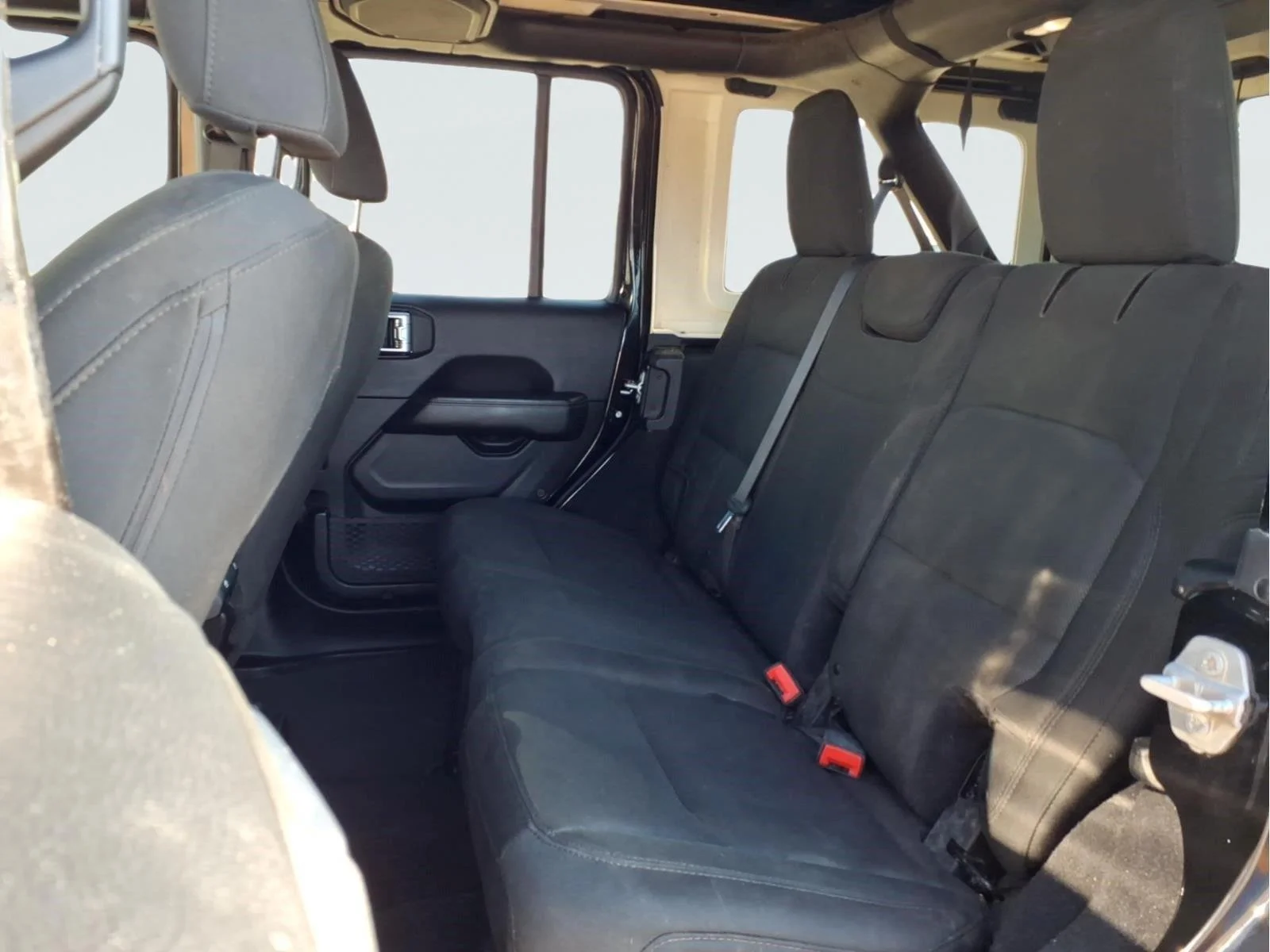 Used 2018 Black Jeep Sahara image 10