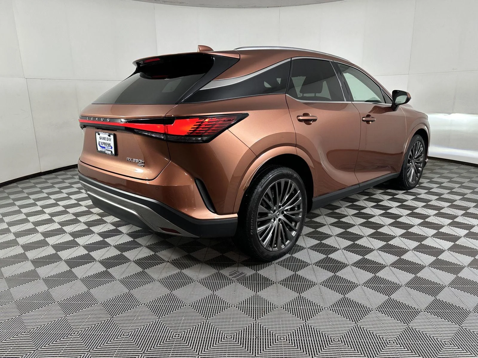 Used 2023 Copper Crest Lexus RX 350h Luxury image 11