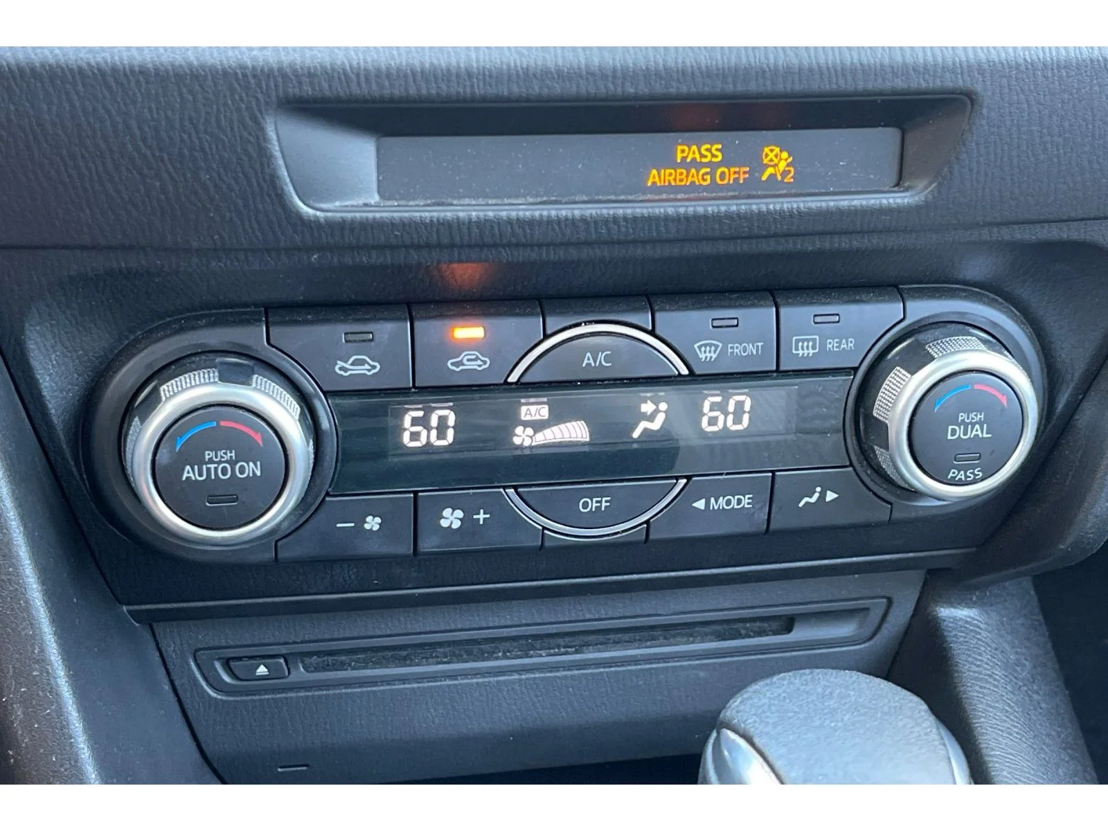 Used 2016 Titanium Flash Mica Mazda i Touring image 28
