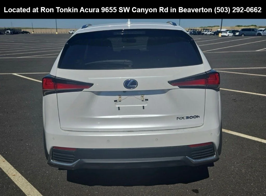Used 2020 Eminent White Pearl Lexus 300h image 6