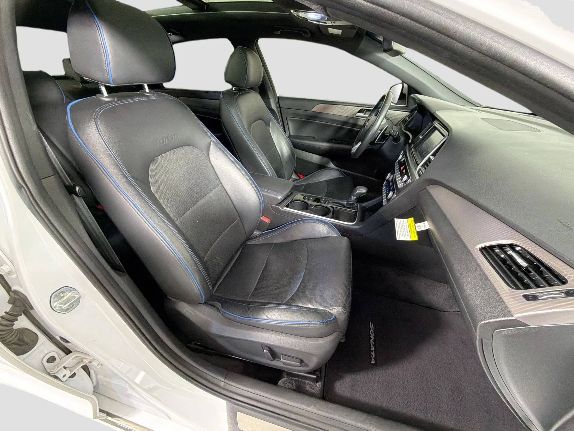 Used 2019 White Hyundai Limited image 30