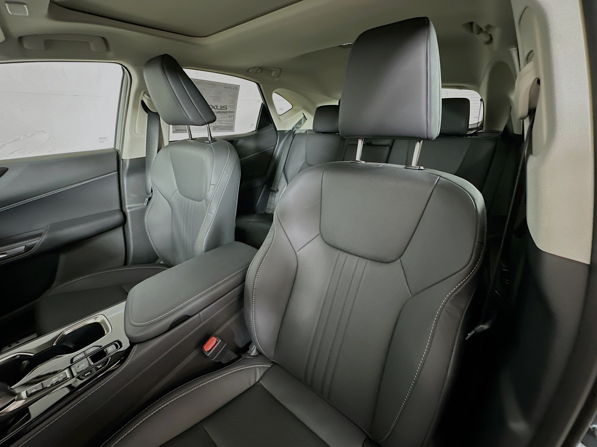 2026 Lexus NX 350 - Photo 19