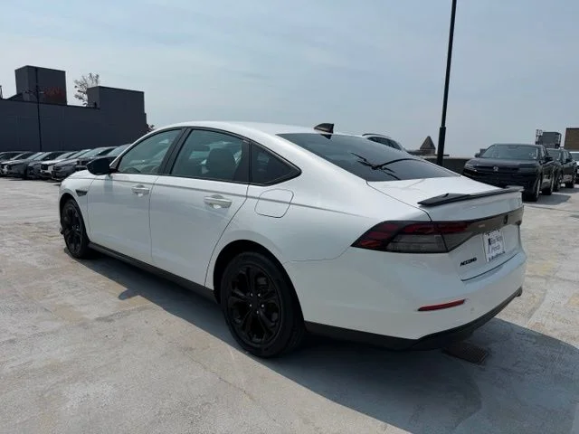 Used 2023 White Honda LX image 5