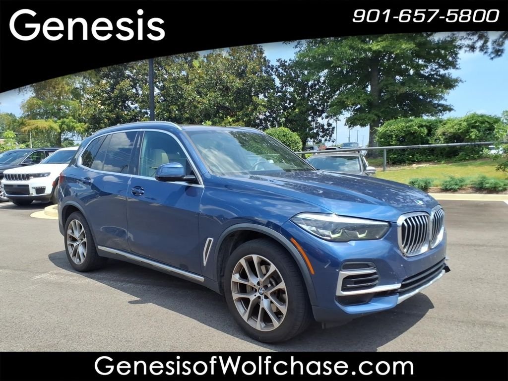 Used 2022 Blue BMW sDrive40i image 4