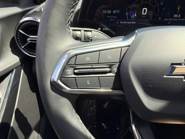 Used 2025 Summit White Chevrolet LT image 18