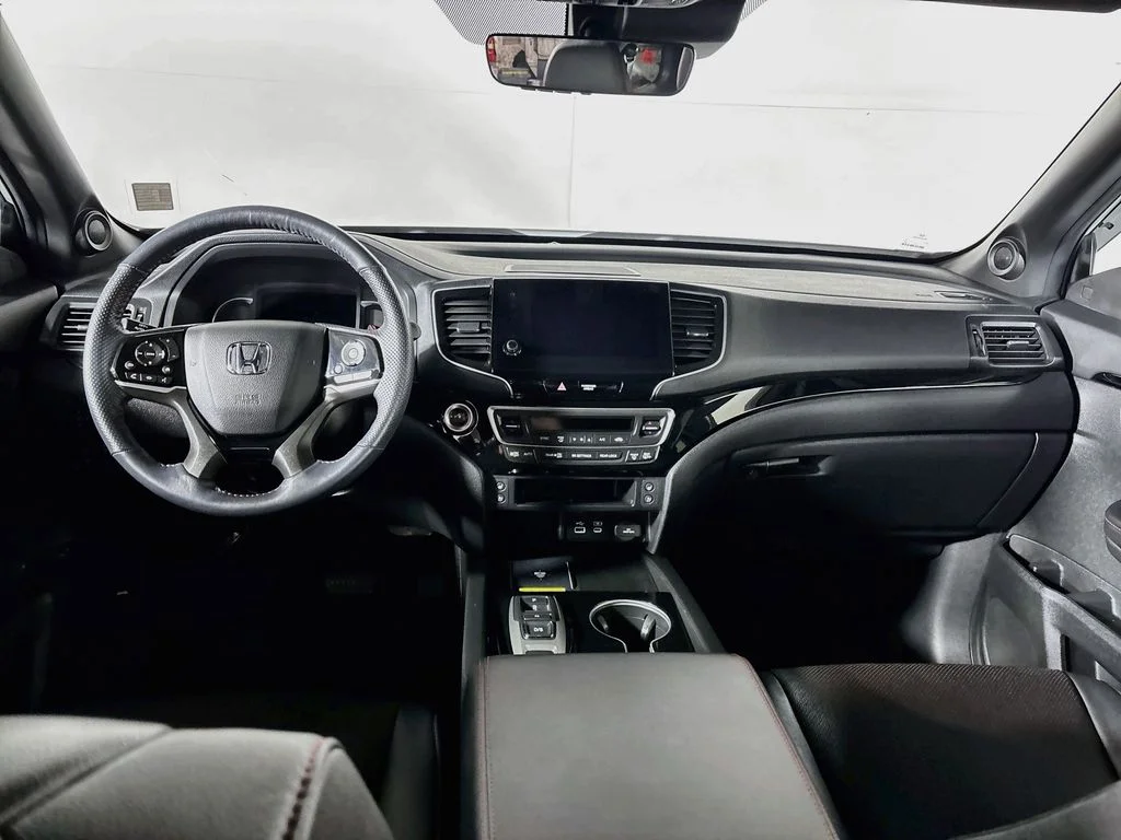 Used 2025 White Honda Black Edition image 12