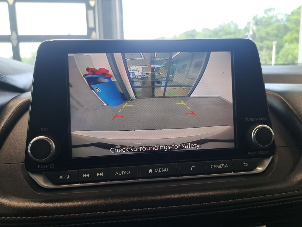Used 2024 White Nissan SV image 25