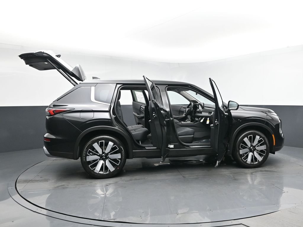 New 2026 Black Mitsubishi SE image 29