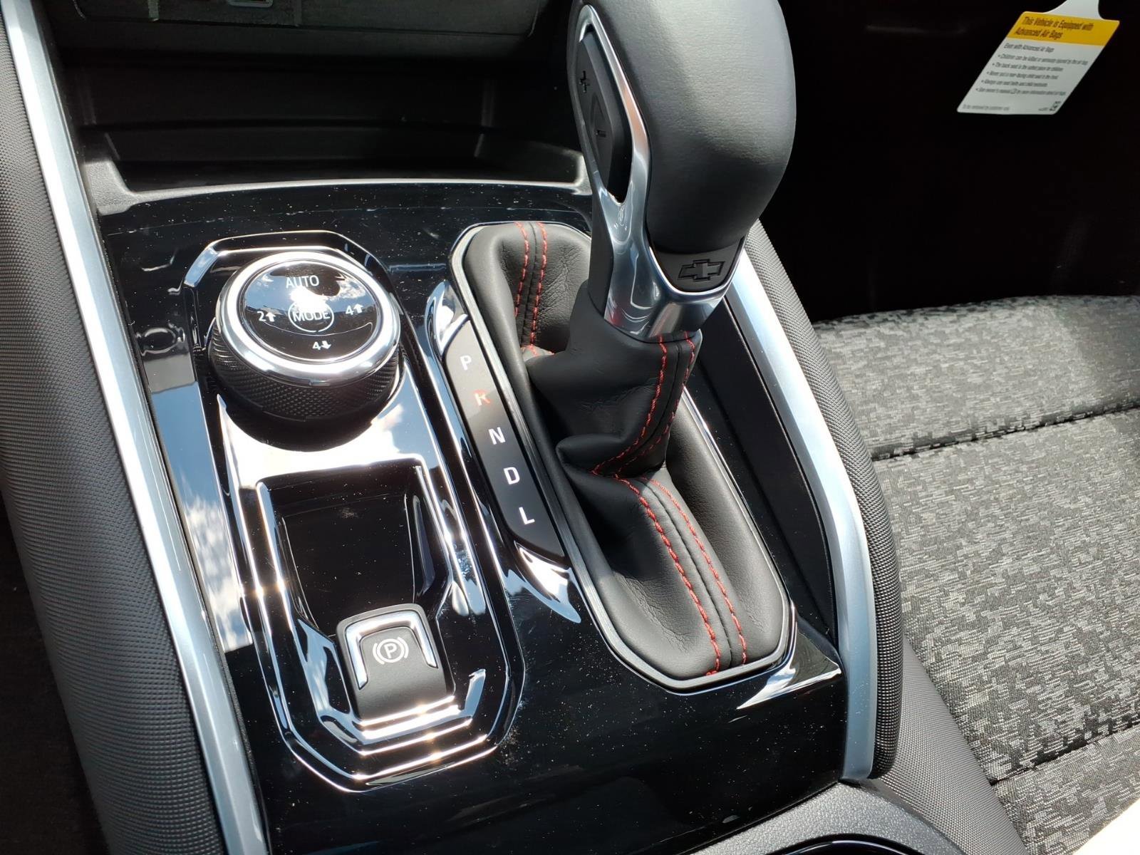 2026 Chevrolet Colorado Z71 - Photo 11