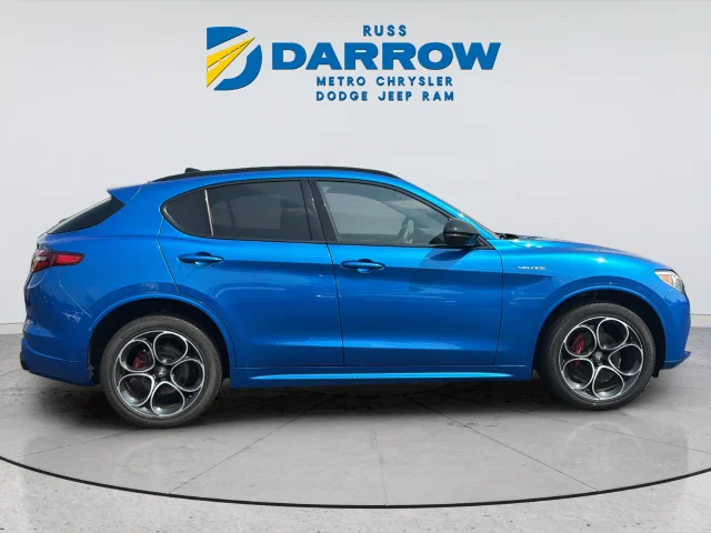 Used 2023 Blue Alfa Romeo Veloce image 6