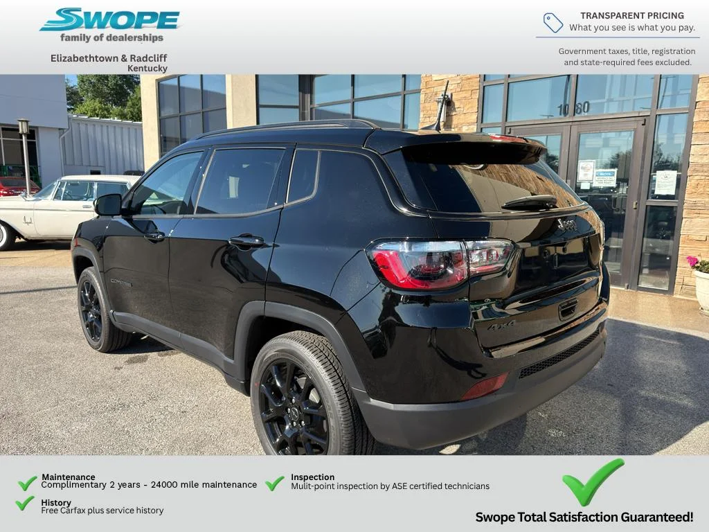 New 2026 Diamond Black Crystal Pearl-Coat Exterior Paint Jeep Latitude Altitude image 3