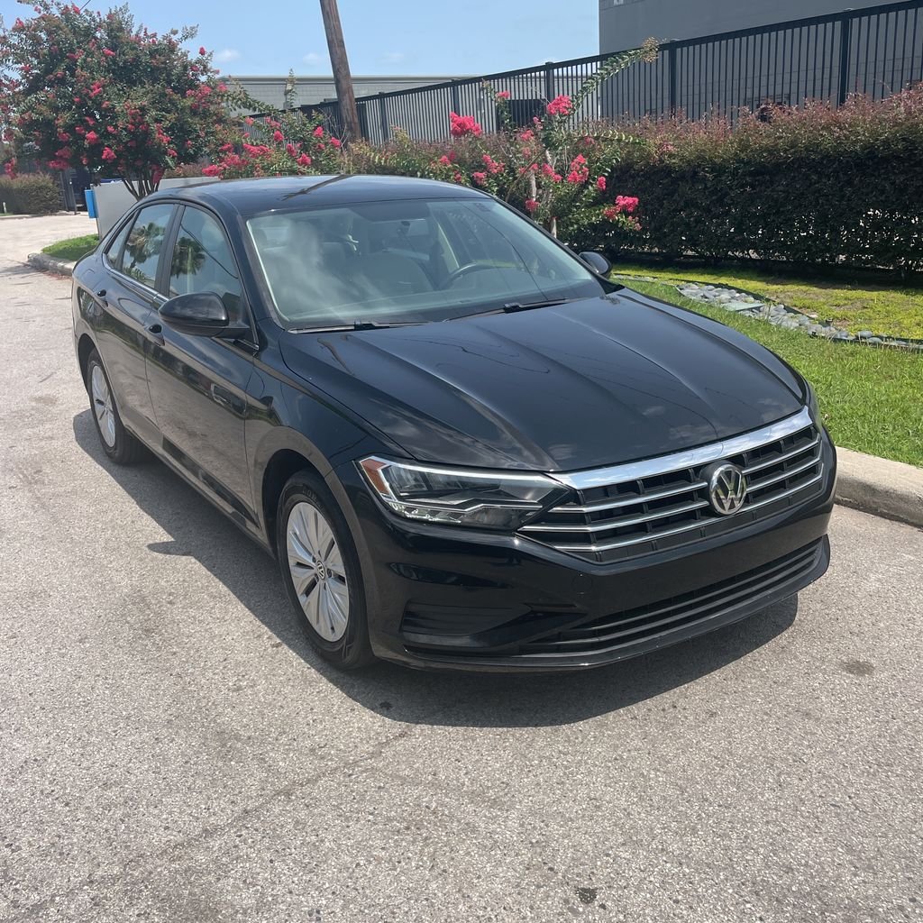 Used 2019 Black Uni Volkswagen 1.4T S image 5