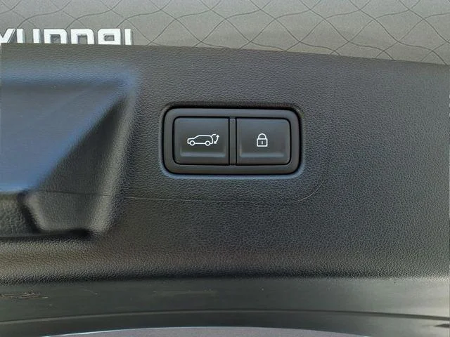 New 2026 White Hyundai SE image 12