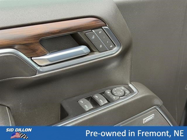 Used 2022 Onyx Black GMC SLT image 13
