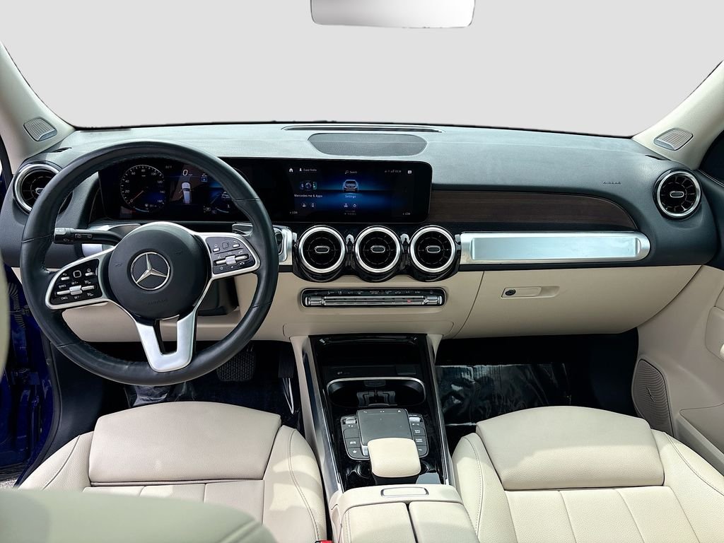 Used 2023 Galaxy Blue Metallic Mercedes-Benz GLB 250 image 42