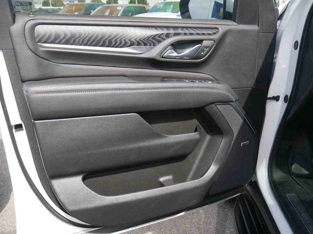 Used 2024  GMC Denali image 25