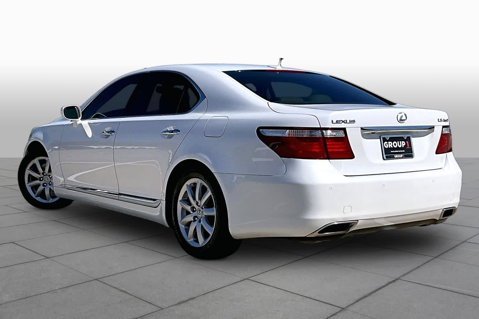 Used 2008 Starfire Pearl Lexus  image 10