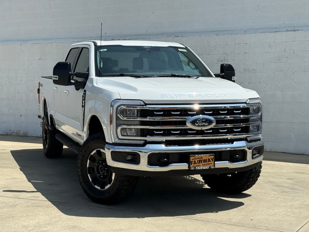 New 2026 Star White Metallic Tri-Coat Ford F-250® Lariat® image 2