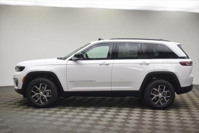 New 2025 Bright White Clear-Coat Exterior Paint Jeep Limited image 14