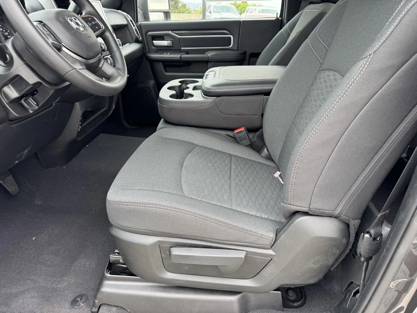 2025 RAM 2500 Big Horn - Photo 10