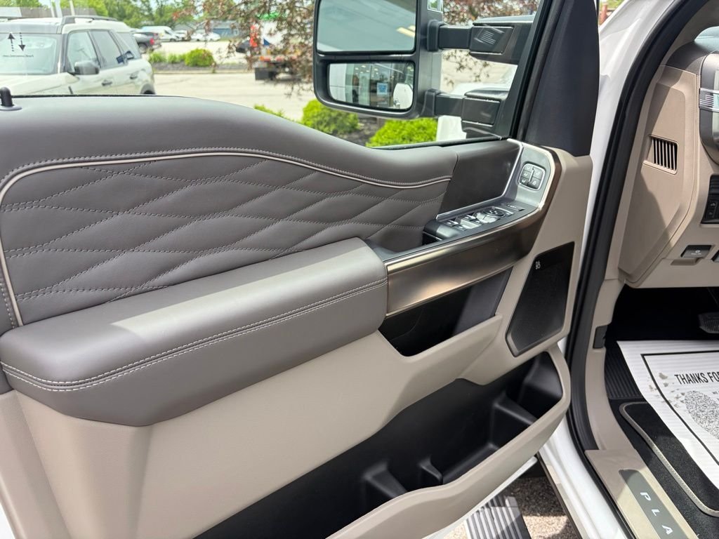 New 2026 White Ford Platinum image 7