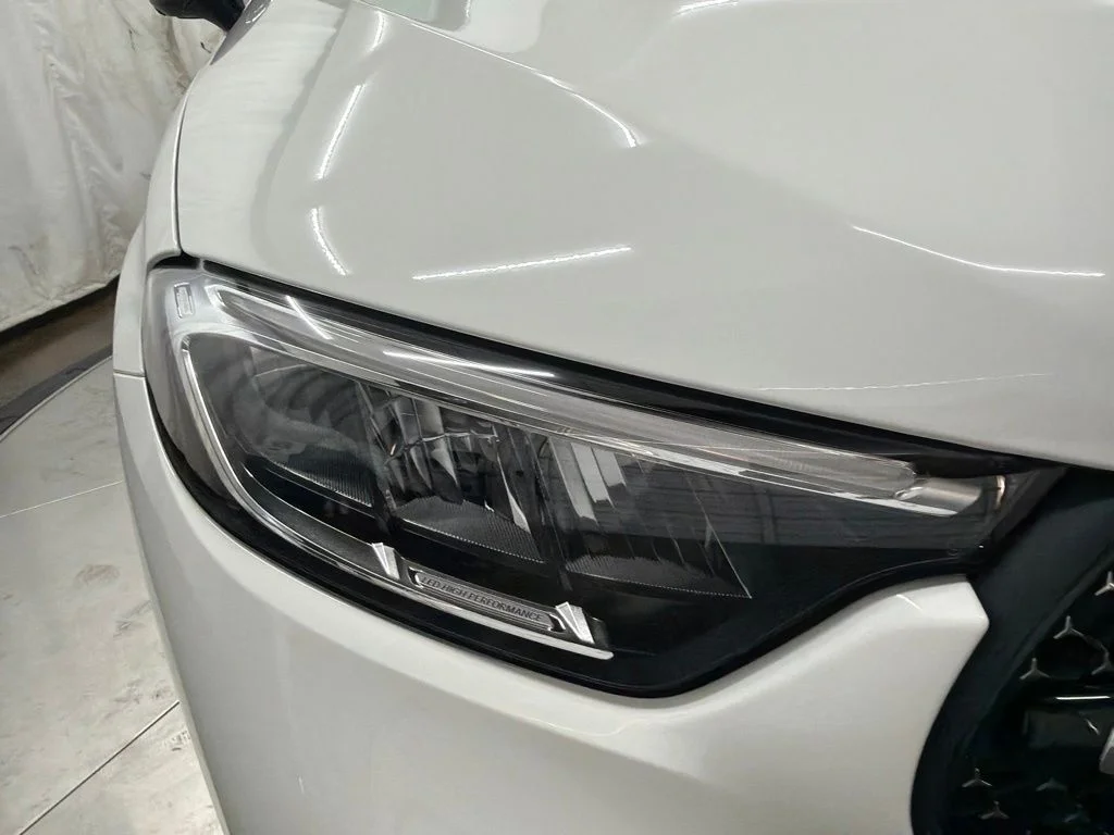 New 2027 White Mercedes-Benz GLC 300 image 10