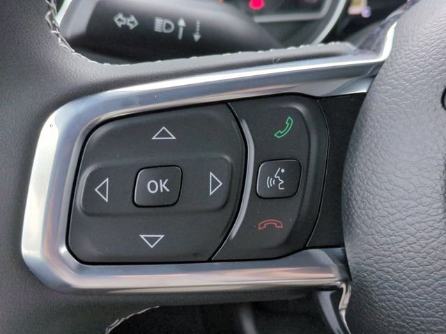 Used 2023 White Jeep Overland image 16