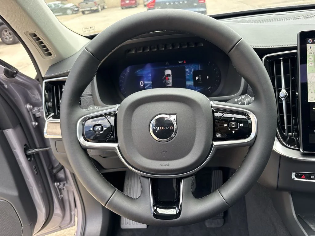 New 2026 Aurora Silver Volvo Plus image 15