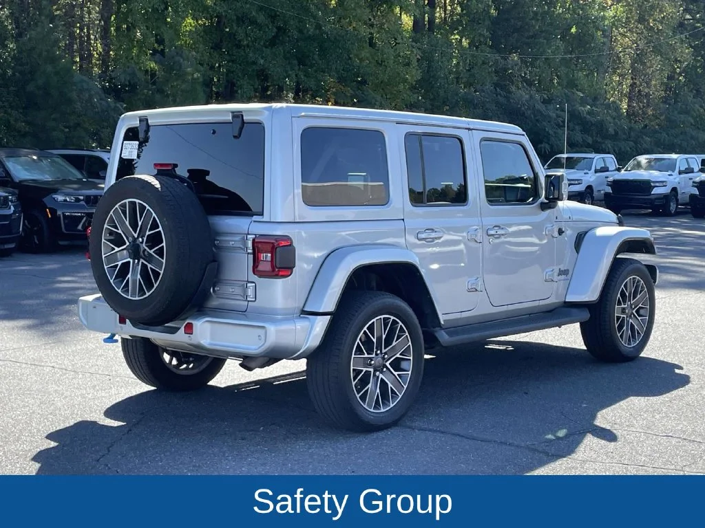 Used 2023 Silver Jeep Sahara 4xe image 9