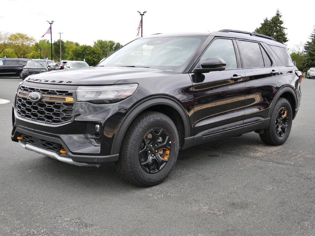 New 2026 Agate Black Metallic Ford Tremor® image 4