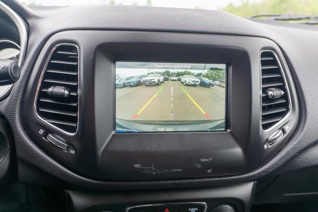 Used 2019 Black Jeep Latitude image 24