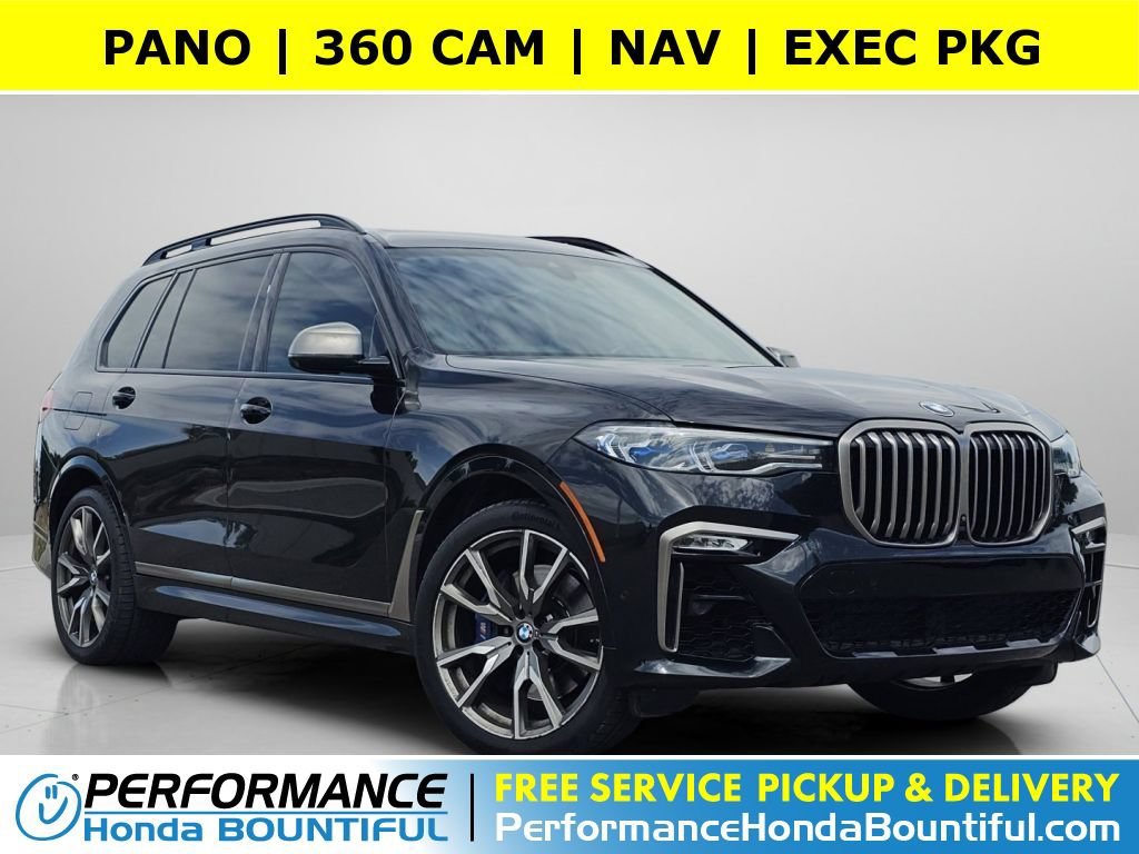 2022 BMW X7 M50i's photo