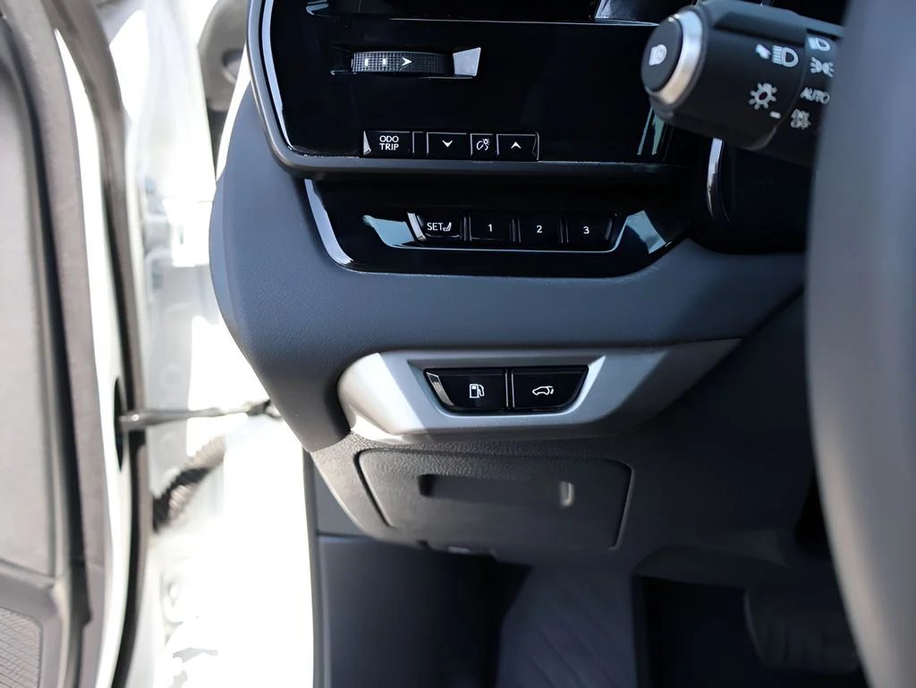 Used 2024 White Pearl Lexus 350 Premium Plus image 35