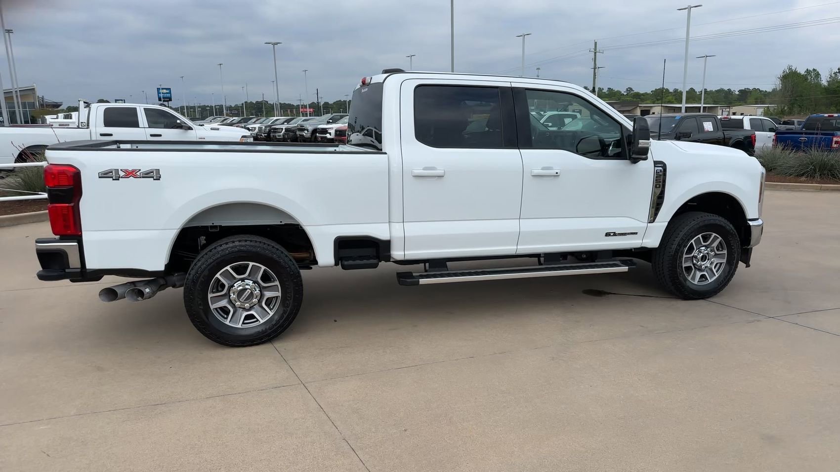 Used 2026 Oxford White Ford Lariat image 8