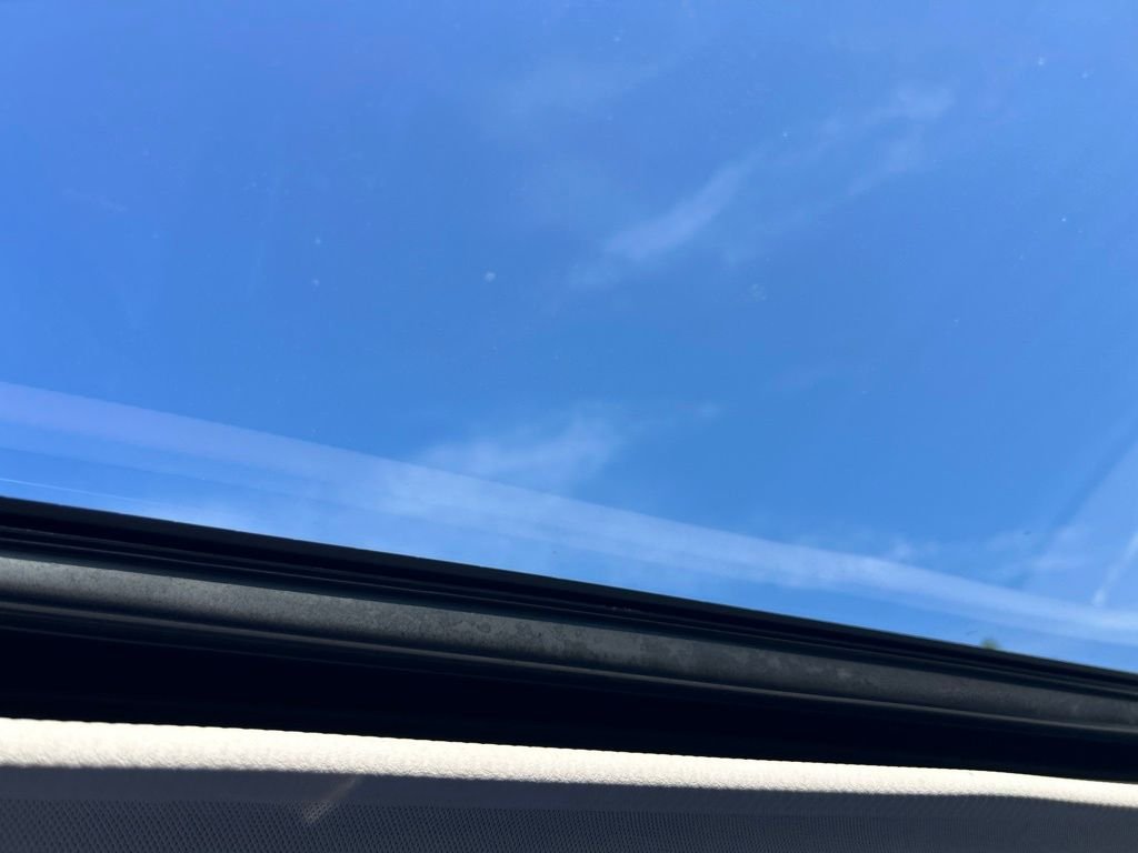 Used 2018 Blue Subaru 2.5i image 17