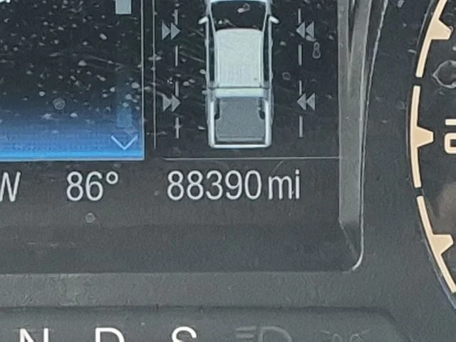 Used 2019 Gray Ford XLT image 23