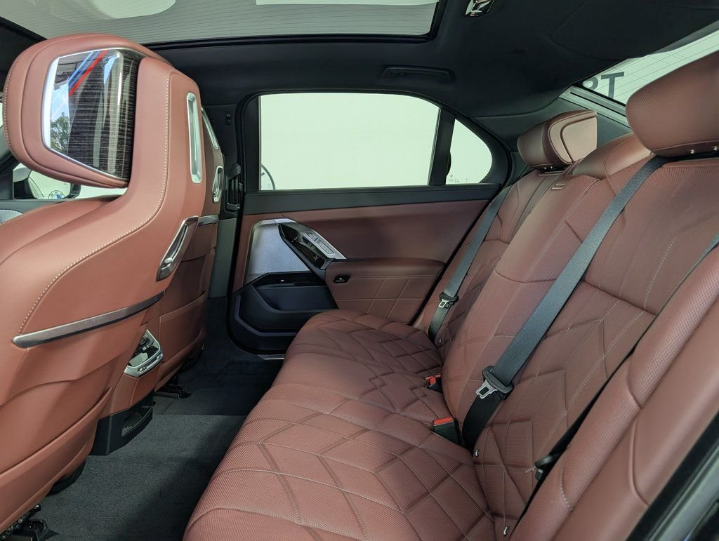 2026 BMW i7 60 - Photo 13