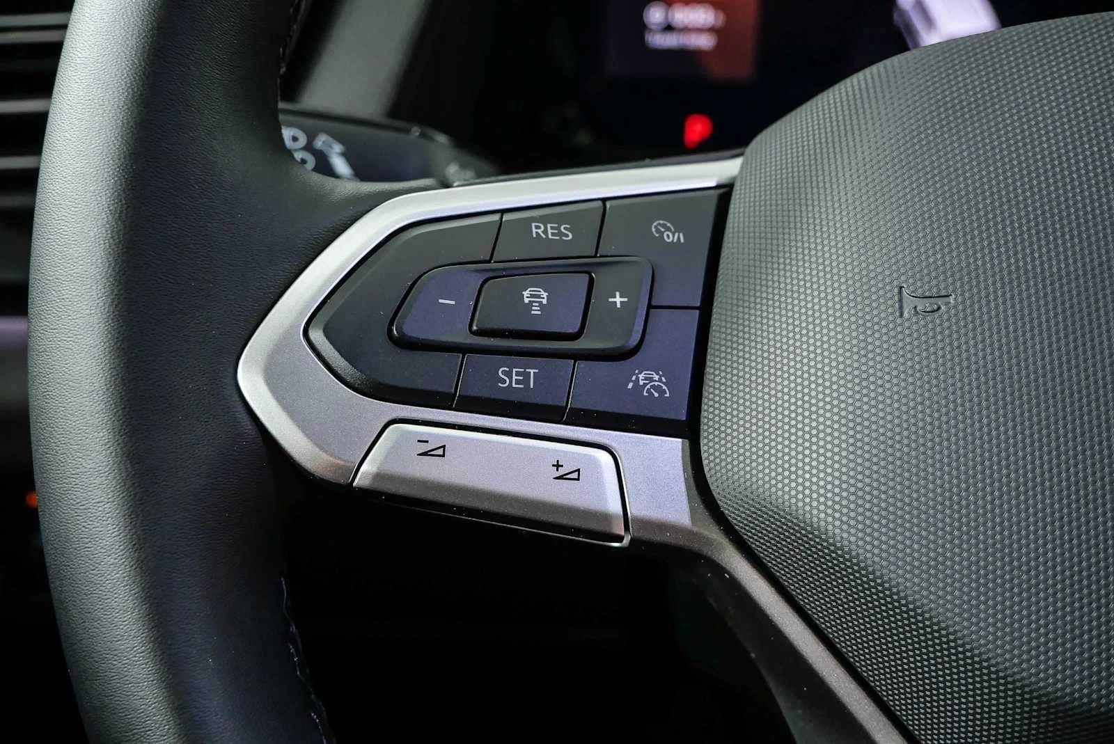 New 2026 Pure Gray Volkswagen 2.0T Peak Edition image 10