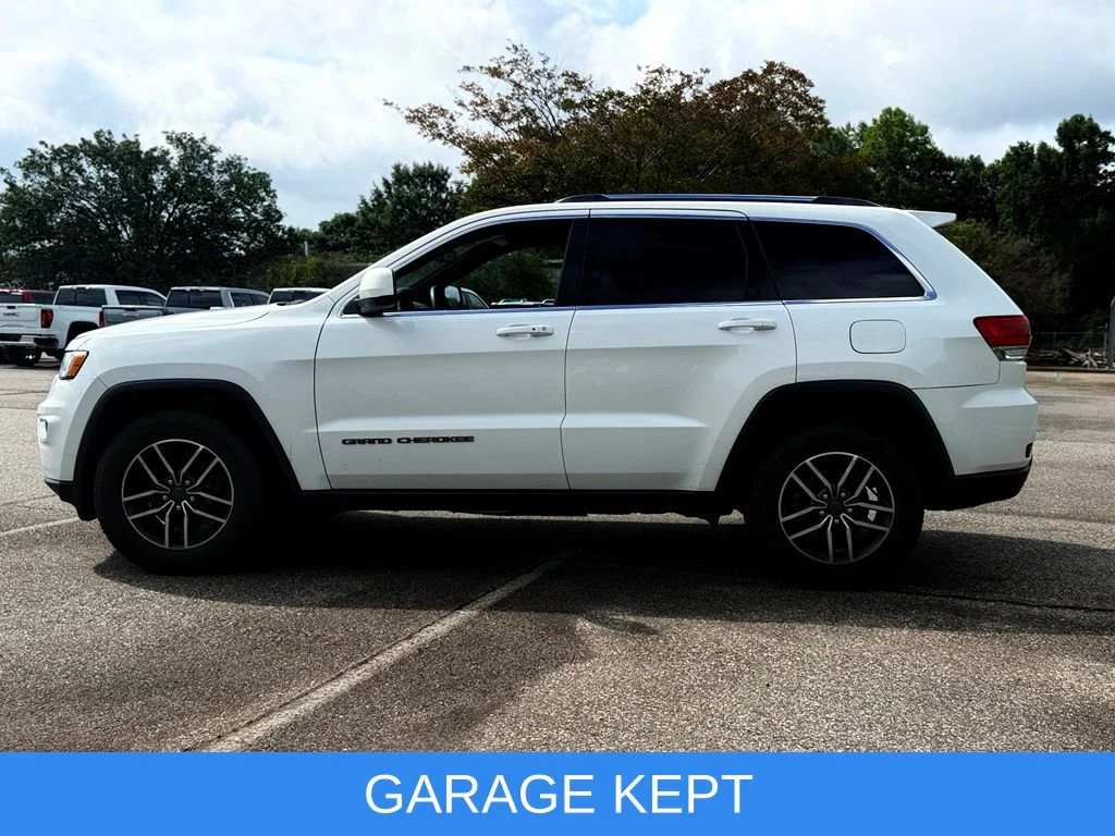 Used 2019 White Jeep Laredo E 4x4 image 7
