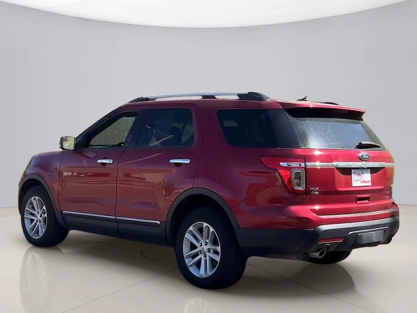 Used 2014 Red Ford XLT 4WD image 3