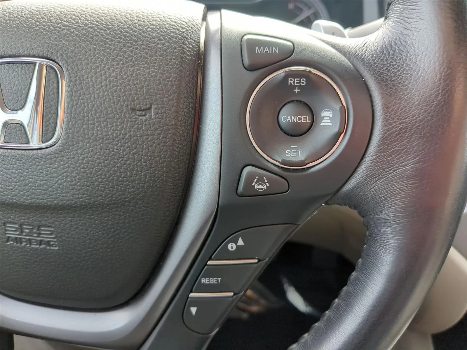 Used 2023 Platinum White Pearl Honda RTL-E image 17