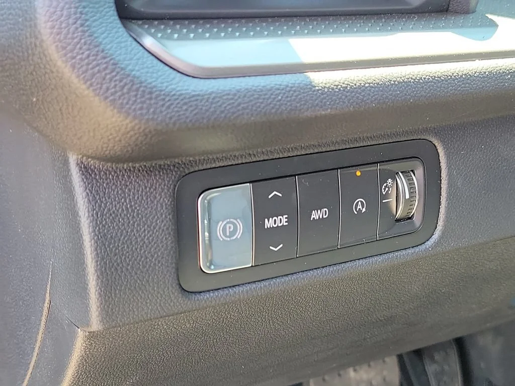 2026 Chevrolet Traverse LT - Photo 8