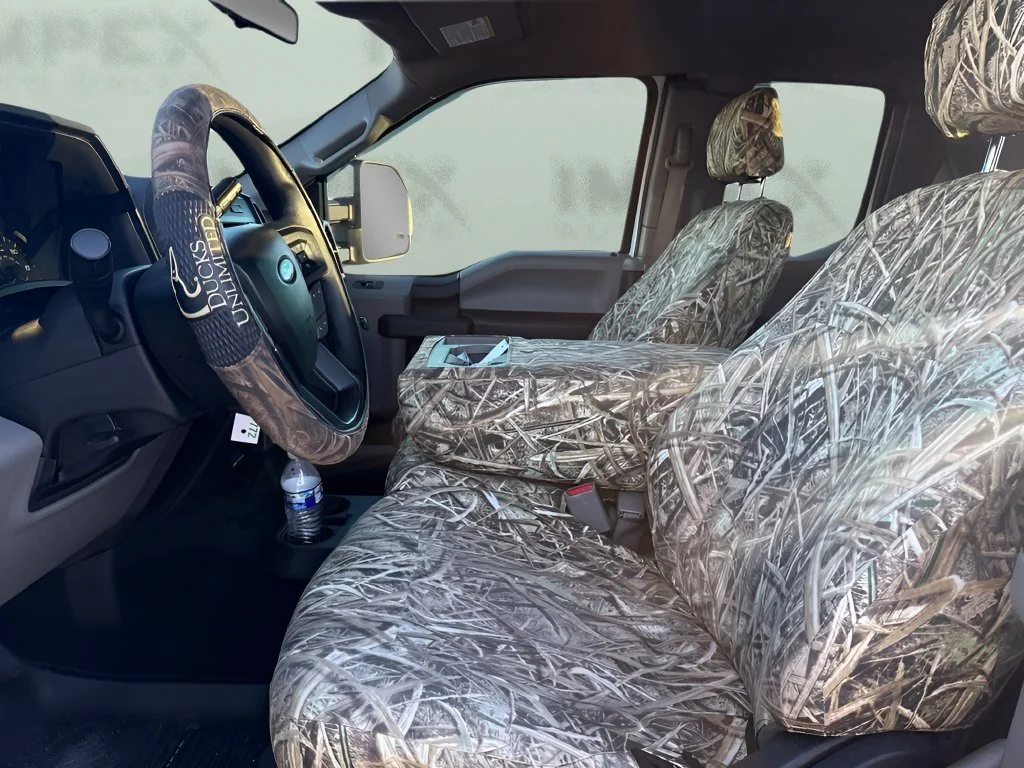 Used 2017  Ford XL image 9