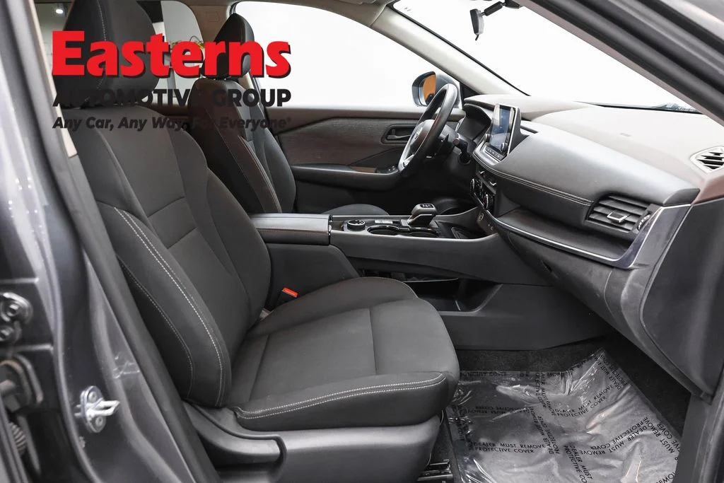 Used 2023 Gray Nissan S image 25