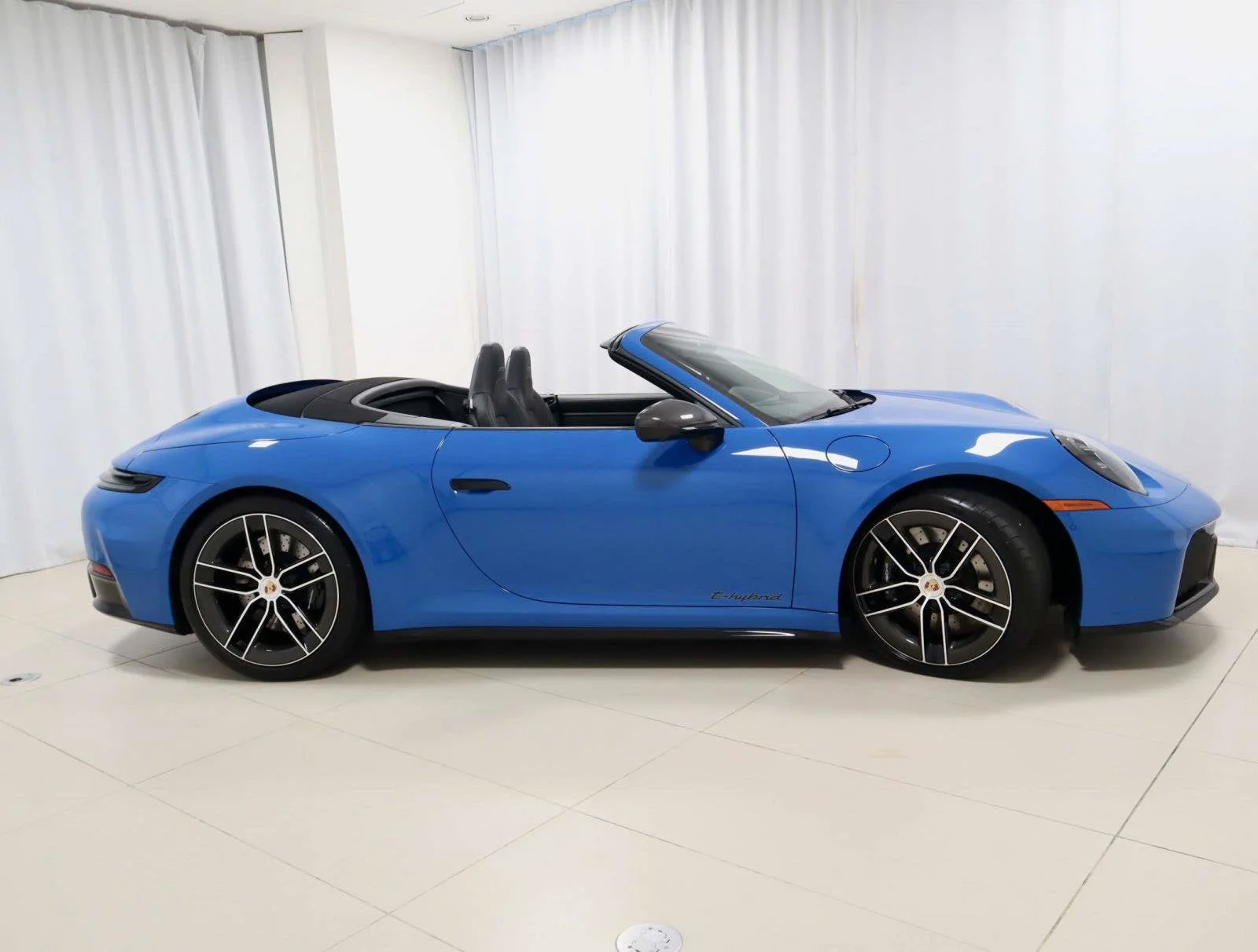 Used 2025 Lugano Blue Porsche Carrera GTS image 6