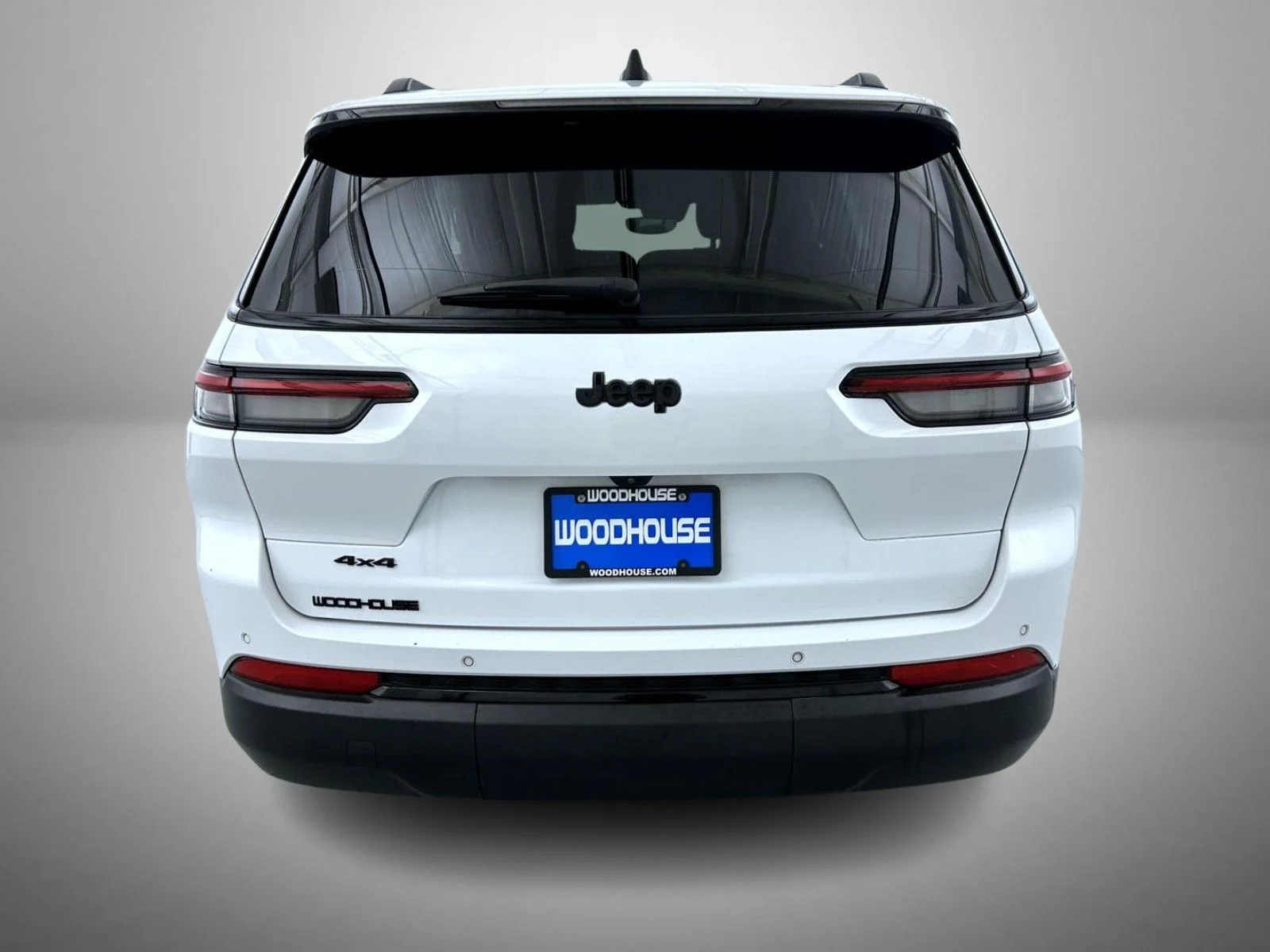 Used 2023 White Jeep Altitude image 6