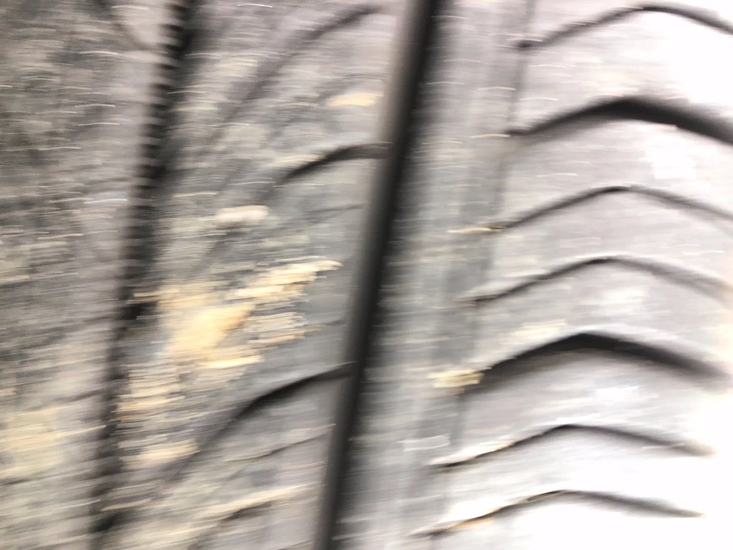 Used 2023 Blue Buick Essence image 18