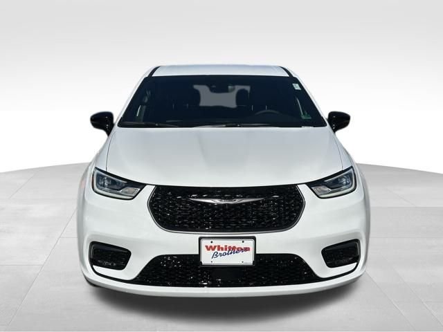 2026 Chrysler Pacifica Select - Photo 10