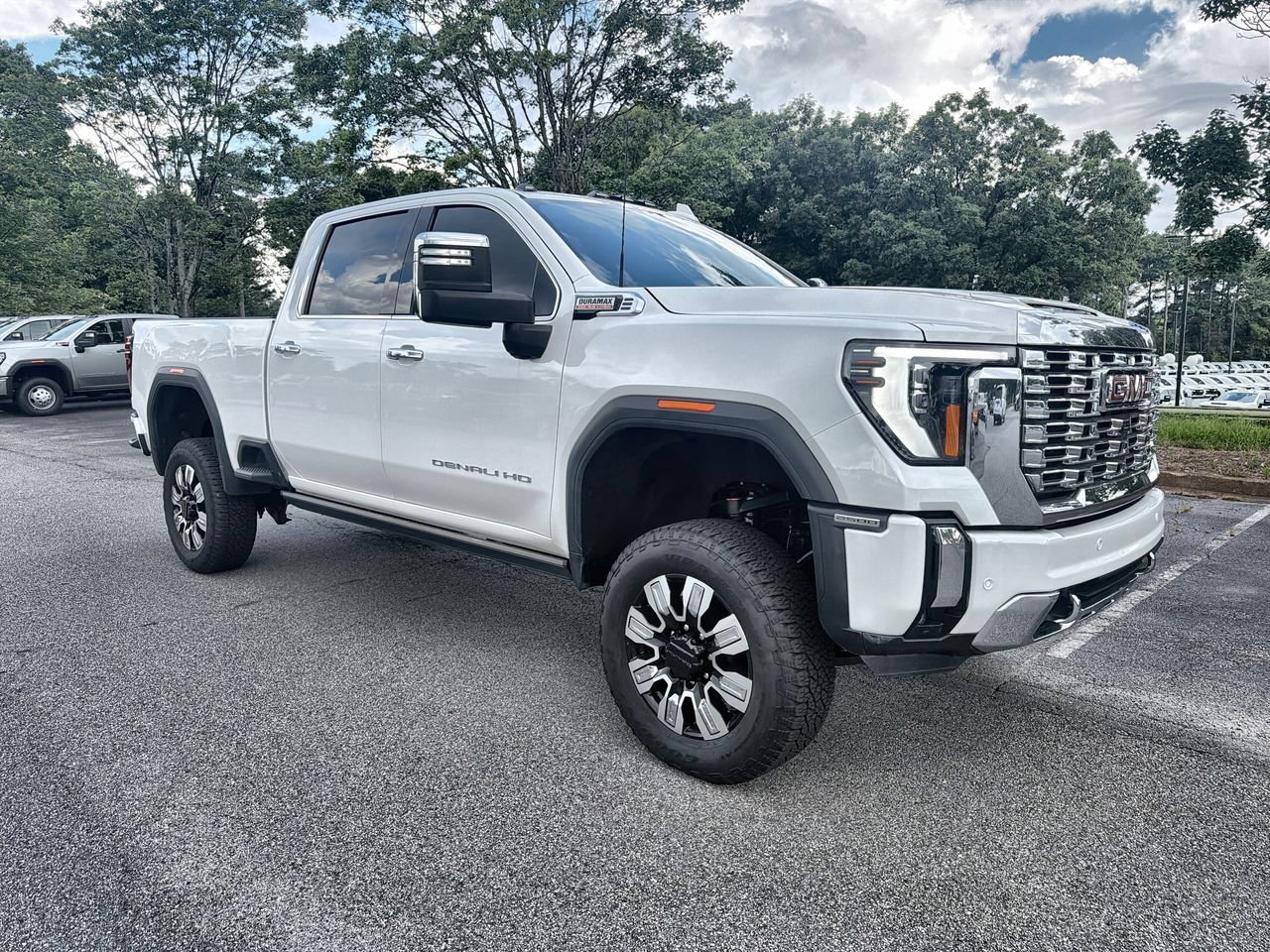 Used 2024 White Frost Tricoat GMC Denali image 2
