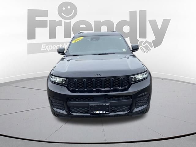 Used 2025 Black Jeep Altitude X image 2